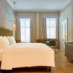 Saski Curio Collection By Hilton 5*