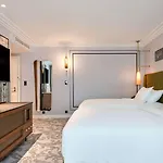 Saski Curio Collection By Hilton Hotel 5*