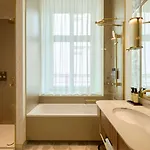 Saski Curio Collection By Hilton