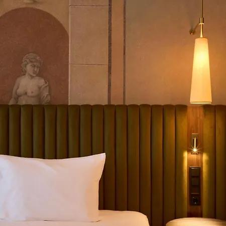Saski Curio Collection By Hilton Cracovie