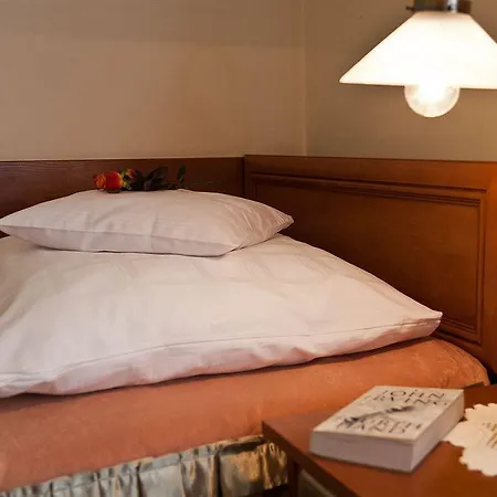 ホテル Saski Curio Collection By Hilton 5*