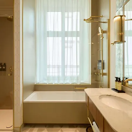 Saski Curio Collection By Hilton 5*