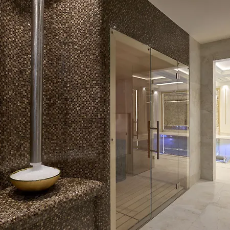 ホテル Saski Curio Collection By Hilton 5*