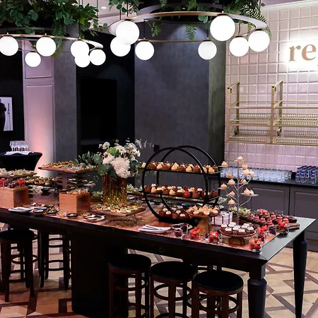 Saski Curio Collection By Hilton Hotel