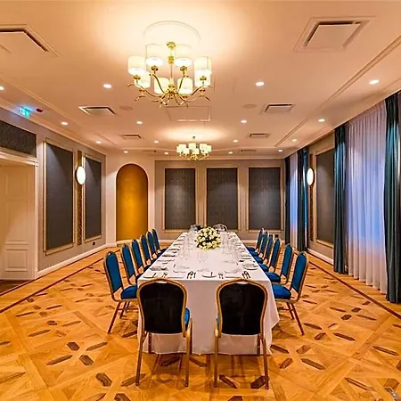 Szálloda Saski Curio Collection By Hilton