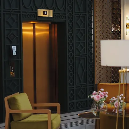 Saski Curio Collection By Hilton Готель Краків