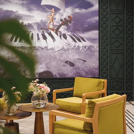 Saski Curio Collection By Hilton Краків