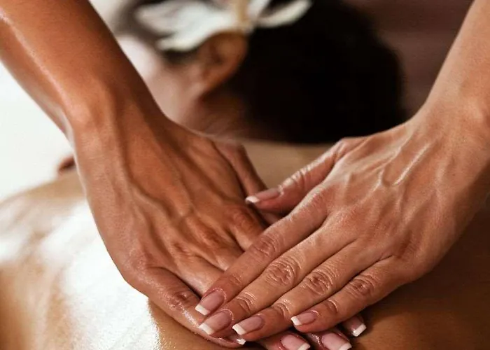 Saski Curio Collection By Hilton Отель