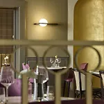 Otel Saski Curio Collection By Hilton 5*