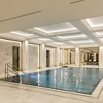 Otel Saski Curio Collection By Hilton 5*