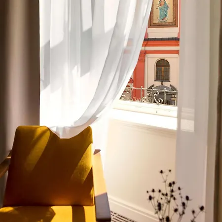 Saski Curio Collection By Hilton Hotel