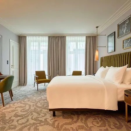 Saski Curio Collection By Hilton Hotel 5*